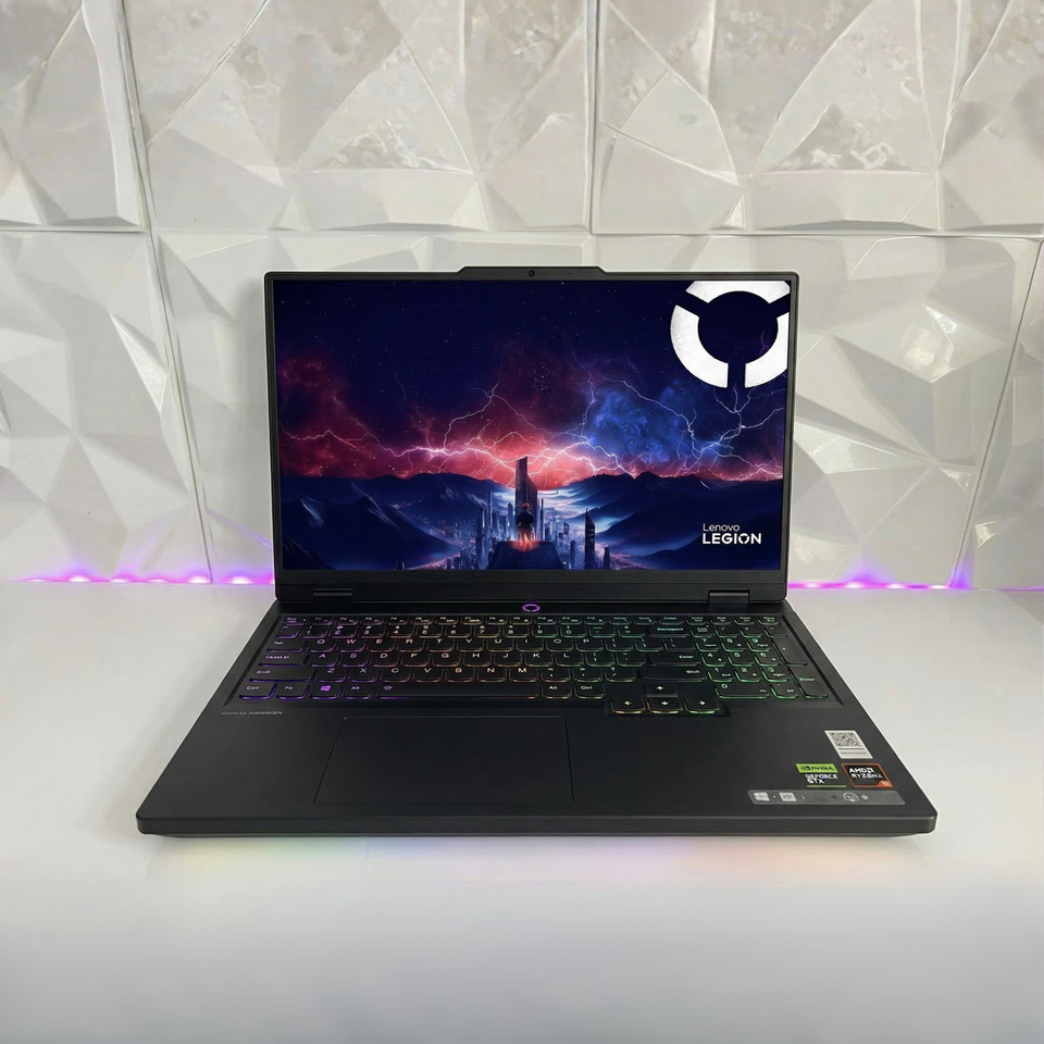 Lenovo Legion Pro 5 - R7-8745HX - 32GB DDR5 - RTX 5060 - 1TB SSD - 2K 165Hz - 1Y WTY