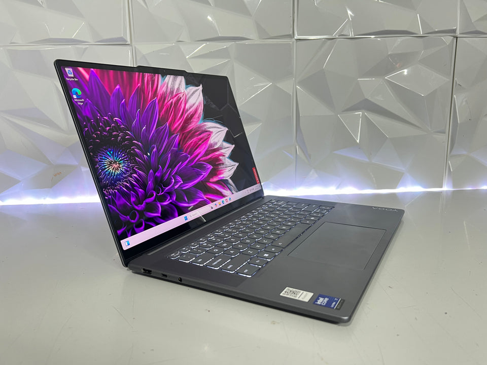 Lenovo Yoga Slim 7i TS Aura Edition - Ultra 7 258V - 32GB RAM - 1TB SSD - 2.8K 120Hz OLED