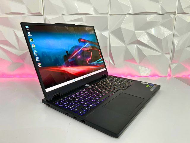 Lenovo Legion 5i – i9-14900HX / 32GB RAM / 1TB SSD / RTX 5070 / OLED / 1Y