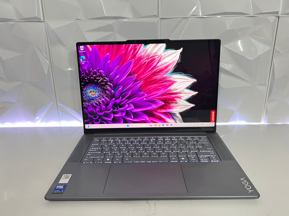 Lenovo Yoga Slim 7i TS Aura Edition - Ultra 7 258V - 32GB RAM - 1TB SSD - 2.8K 120Hz OLED