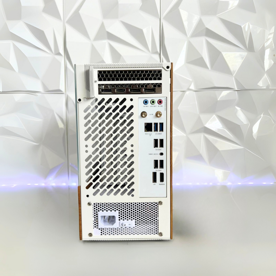 🎄XMAS SALE🎄RIDER x SNOW ITX PC - RYZEN 7-7800X3D - RTX 5060 - 32GB DDR5 - 1TB SSD