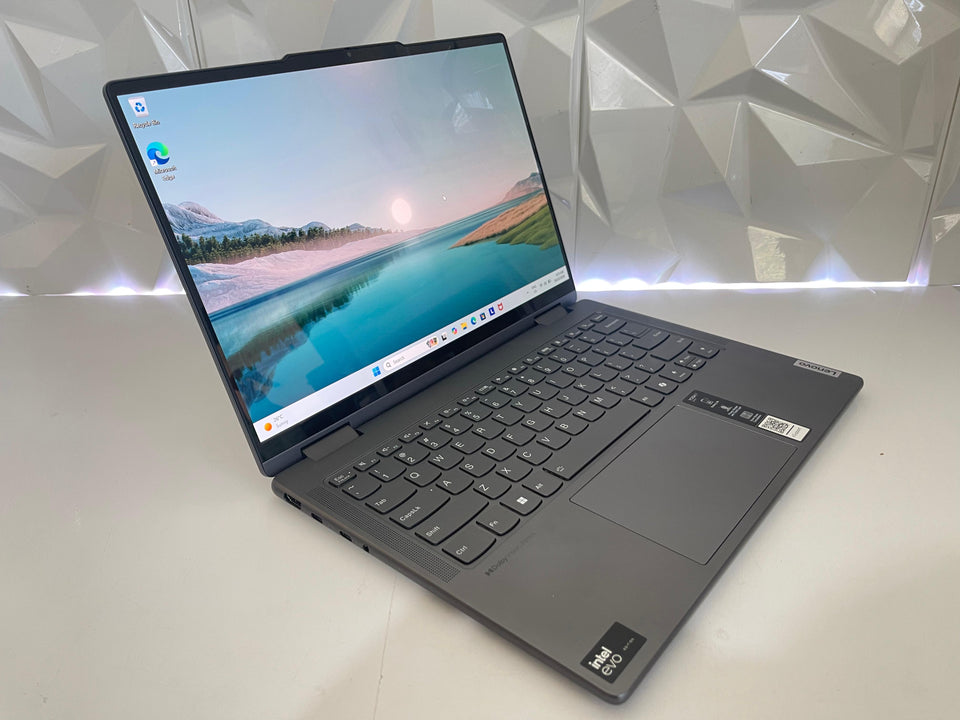 Lenovo Yoga 7i 2in1 TS - Ultra 7 258V - 32GB DDR5 RAM - 1TB SSD - 2.8K OLED Display