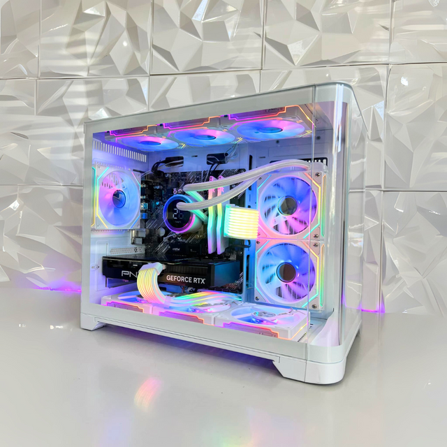 HYPE SNOW PC - RTX 5080 - R7-7800X3D - R9-9950X3D - Intel Ultra