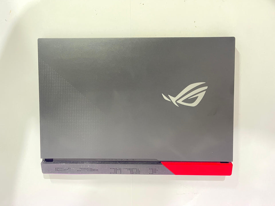 Asus ROG Strix G713 - RYZEN 7 5800H - RTX 3050 - 32GB RAM - 512GB SSD - 144Hz
