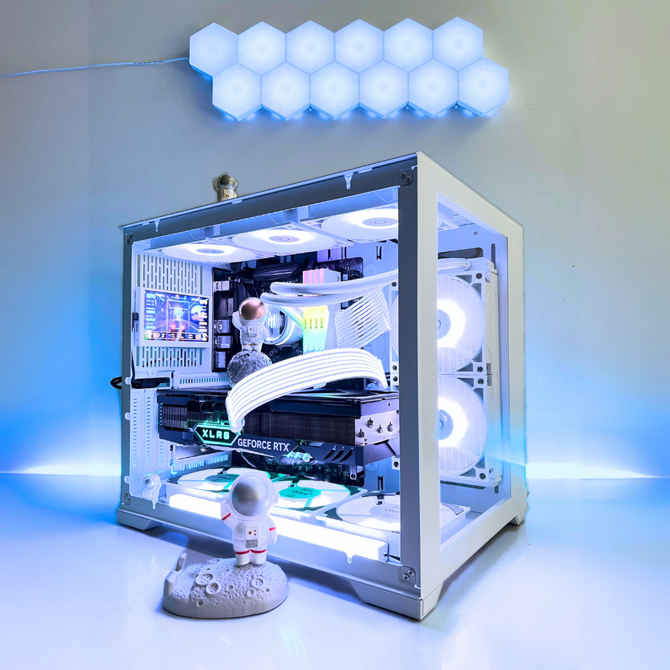 ❄️WINTER SALE❄️ AURORA PC - RTX 5080 - R7-7800X3D -R9-9950X3D - Intel Ultra