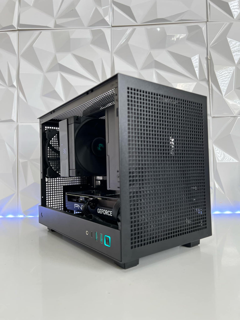 DeepCool Mini ITX PC - i7-14700F & R7-7800X3D | 9800X3D - RTX 5070 | 5070 Ti