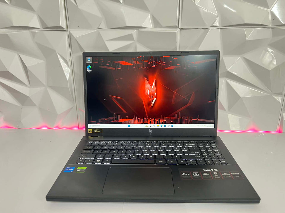 Acer Nitro V Laptop - i7-13620H - RTX 4050 6GB - 24GB DDR5 - 512GB SSD - 144Hz