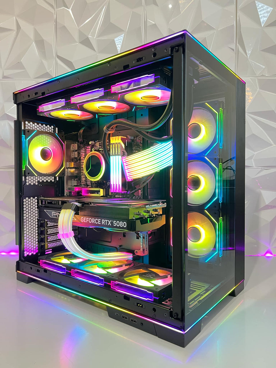 ❄️WINTER SALE❄️LIAN LI XL ONYX - RTX 5080 - RYZEN 7-7800X3D - 32GB DDR5 - 1TB