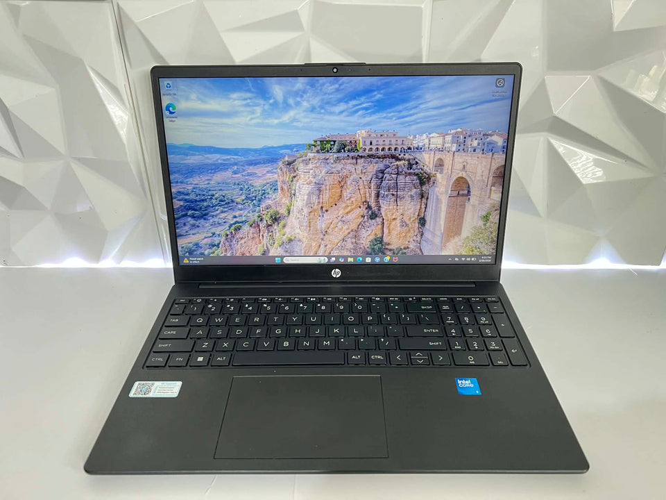 HP 15 Business Laptop - Ultra 5 120U - 16GB RAM - 256GB SSD - FHD - 100% Battery