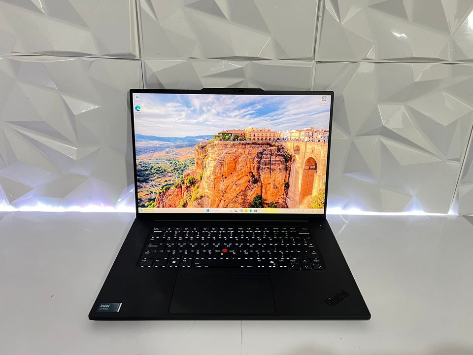 š„EOFYš„Lenovo Thinkpad P1 - Ultra 7 - 64GB RAM - RTX 2000 - 1TB - 2K 165Hz - WTY 11/27