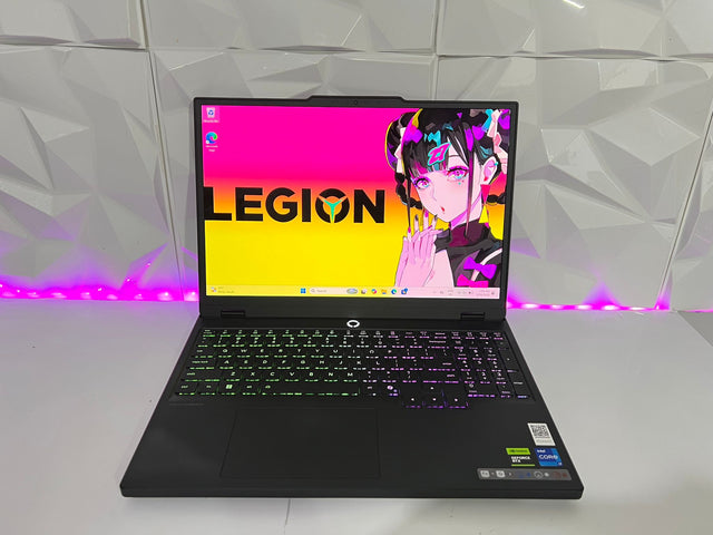 (EX-DEMO) Lenovo Legion 5 | i7-14700HX | RTX 5050 | 24GB DDR5 | 512GB SSD | OLED 165Hz