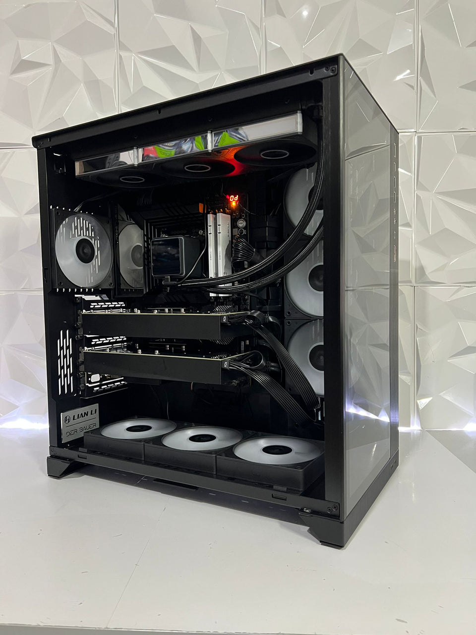 Lian Li AI PC - i9-13900KF - 2 x TESLA V100 | RTX 3090 - 96GB RAM - 1TB - 1500W PSU