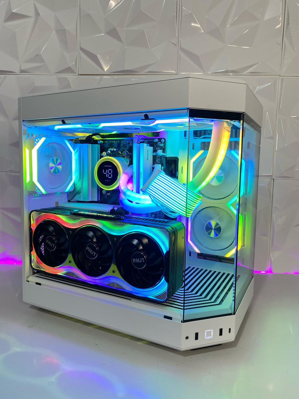 HYTE Y60 PC - RTX 5090 - R7-7800X3D/R9-9950X3D & INTEL ULTRA