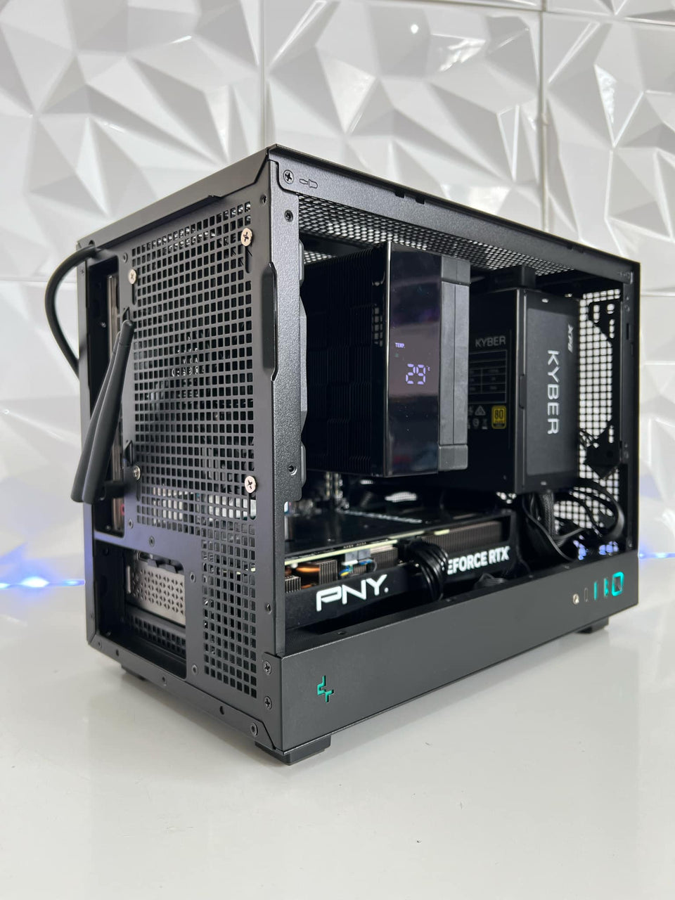 DeepCool Mini ITX PC - i7-14700F & R7-7800X3D | 9800X3D - RTX 5070 | 5070 Ti
