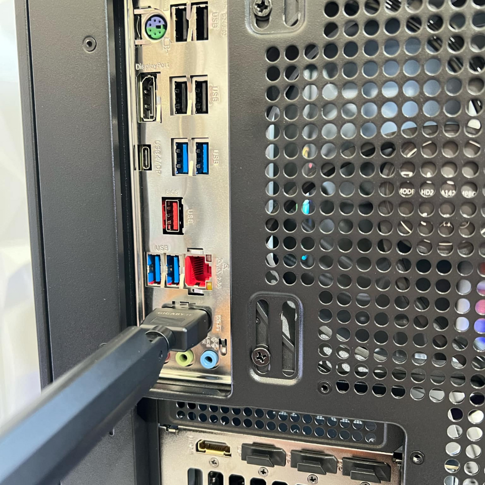 Antec AI Titan - NVIDIA RTX 5090 • RYZEN 9 9900X3D • 128GB RAM • 2TB SSD