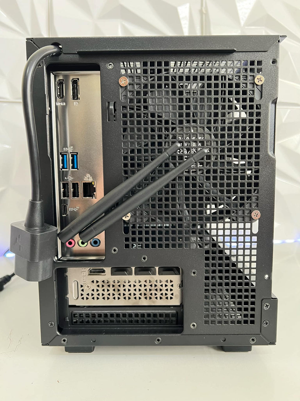 DeepCool Mini ITX PC - i7-14700F & R7-7800X3D | 9800X3D - RTX 5070 | 5070 Ti