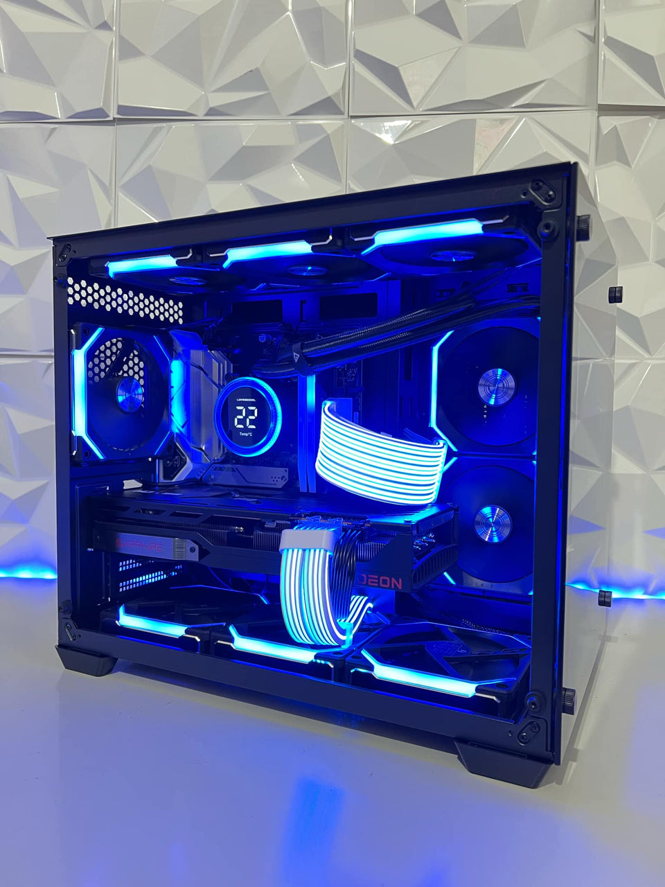 MINI CONSTELLAR PC - RTX 5080 16GB - R7-7800X3D -R9-9950X3D - Intel Ultra