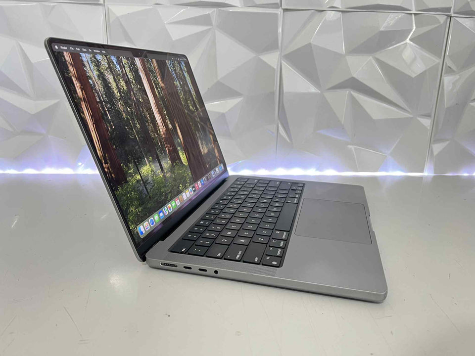 MacBook Pro 14 2021 - M1 Pro – 16GB RAM - 1TB SSD –  New Apple Charger/Cable