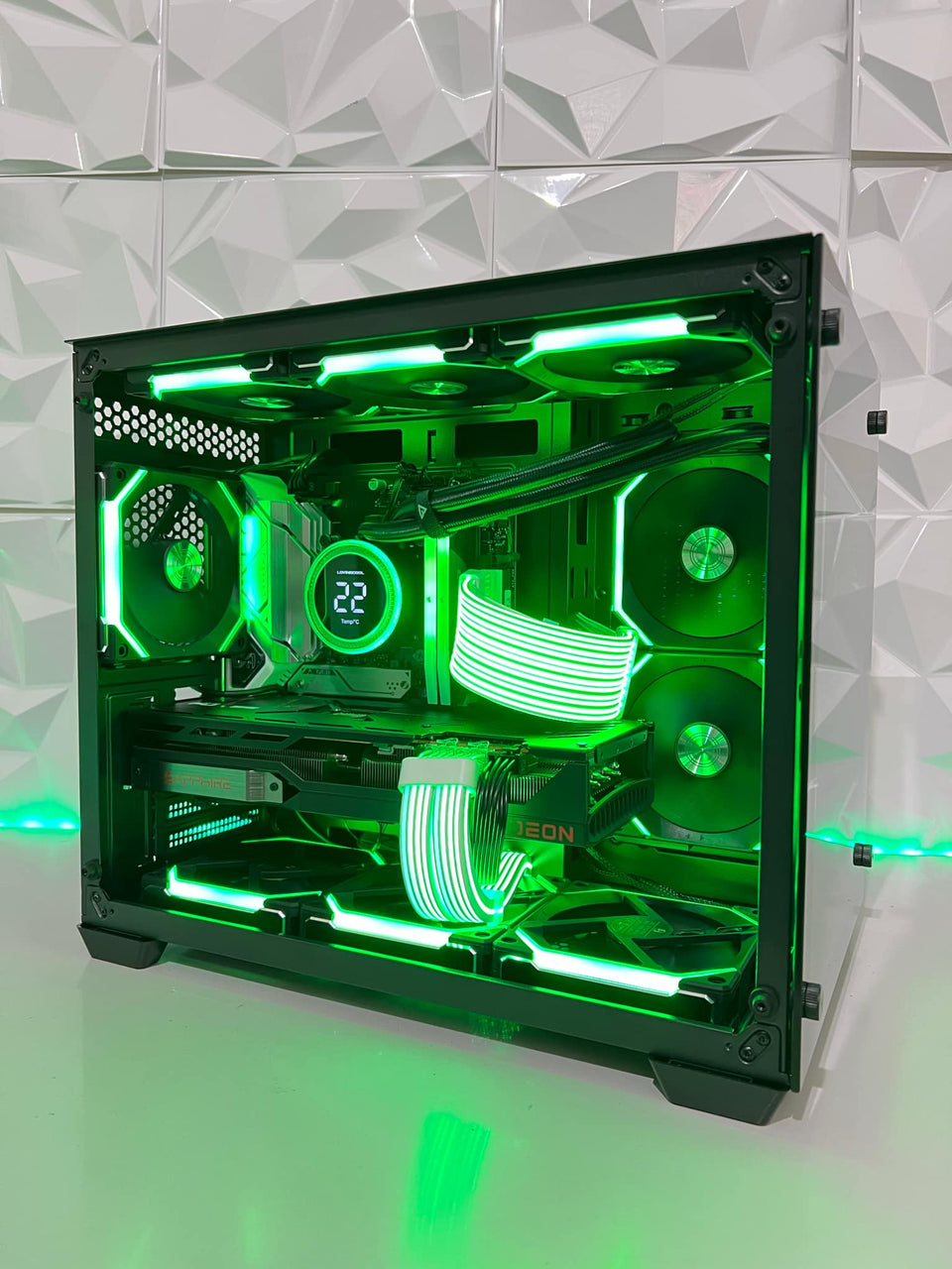 MINI CONSTELLAR PC - RTX 5080 16GB - R7-7800X3D -R9-9950X3D - Intel Ultra