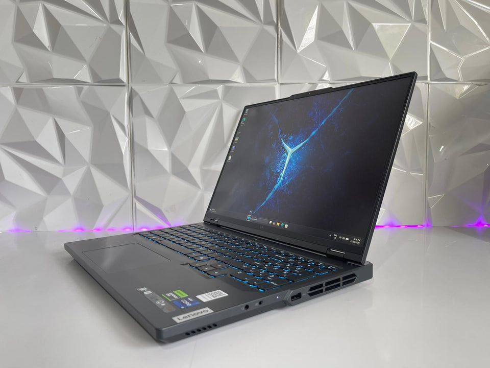 Lenovo Legion 5 - Intel i9-14900HX - RTX 4070 - 32GB DDR5 - 1TB SSD - 2K 165Hz