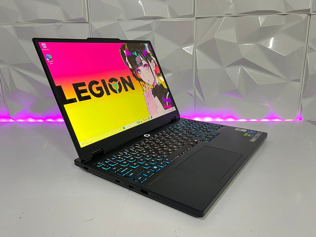 (EX-DEMO) Lenovo Legion 5 | i7-14700HX | RTX 5050 | 24GB DDR5 | 512GB SSD | OLED 165Hz