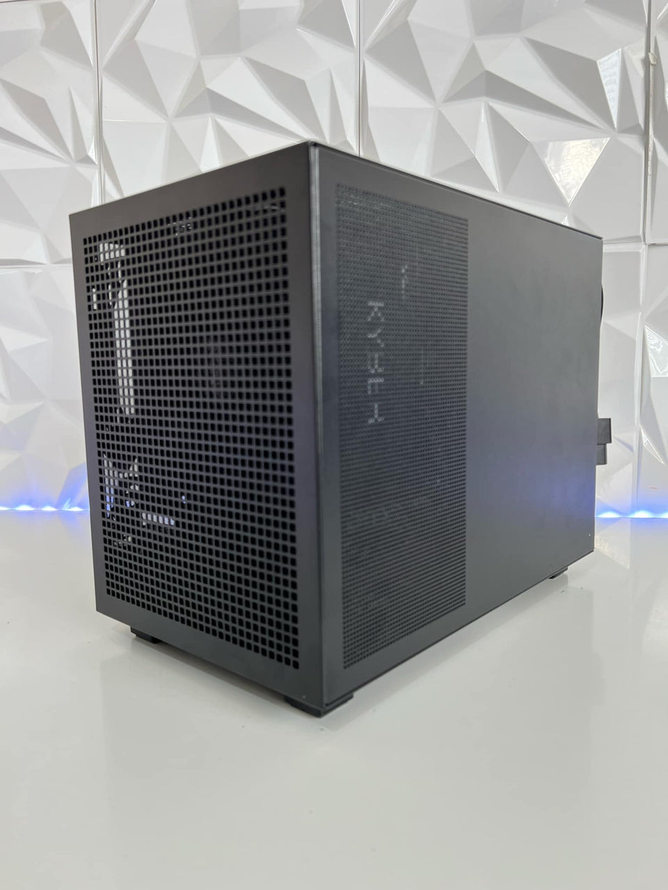 DeepCool Mini ITX PC - i7-14700F & R7-7800X3D | 9800X3D - RTX 5070 | 5070 Ti