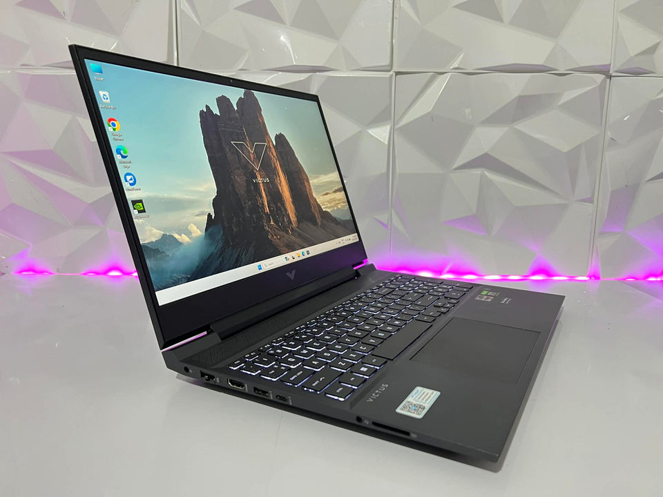 HP VICTUS 16 Laptop - Ryzen 5-5600H - 32GB RAM - 512GB SSD - RTX 3050 Ti - 144Hz