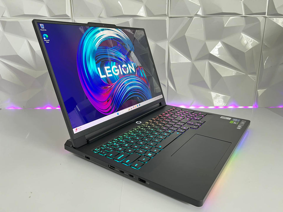(ETA 12/06) Lenovo Legion Pro 7i – U9 275HX / 64GB DDR5 / 1TB Gen4 / RTX 5070 Ti 12GB / OLED 240Hz