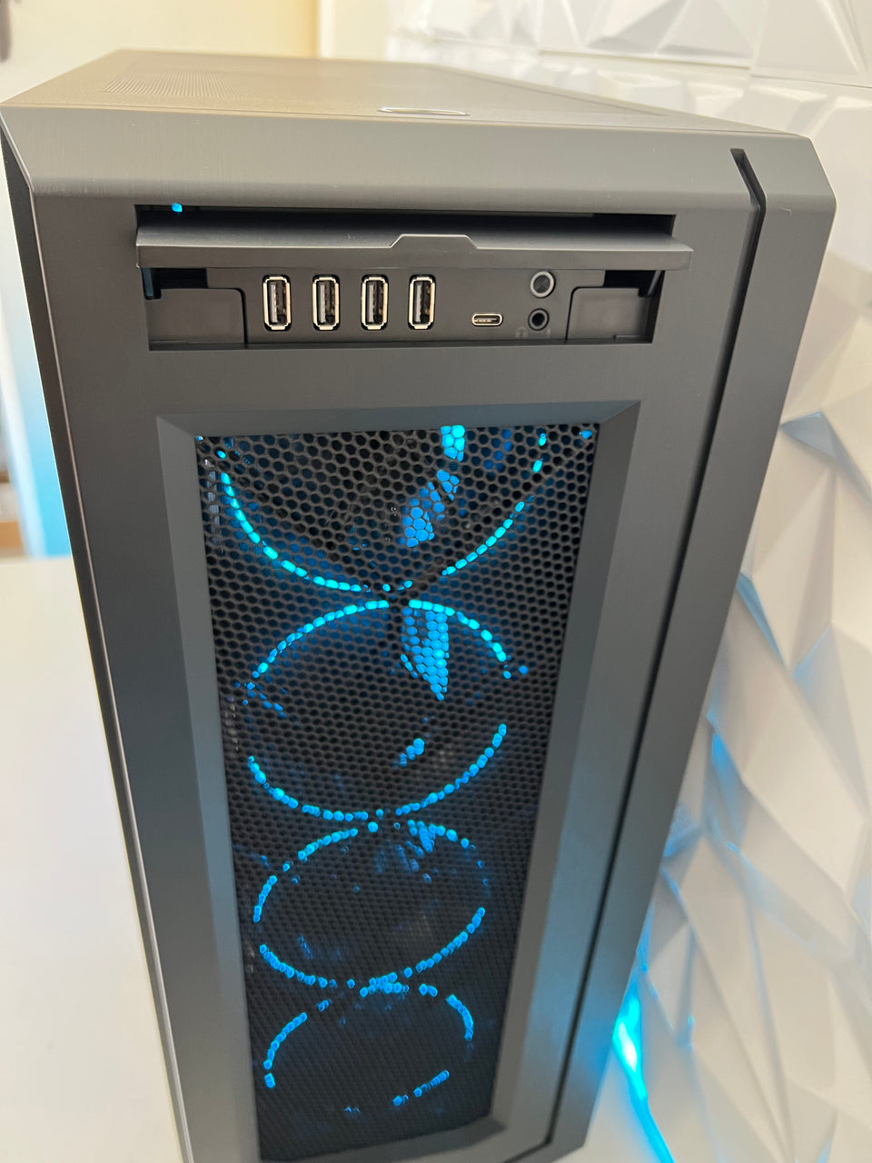 Deep-Learning AI Lite PC - RYZEN 9-9950X - Dual RTX 5060 Ti 32GB - 64GB DDR5 - 2TB SSD