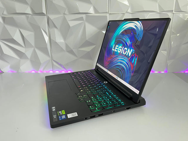 (ETA 30/06) Lenovo Legion Pro 7i – Ultra 9 / 64GB DDR5 / 1TB SSD / RTX 5070 Ti/ OLED 240Hz