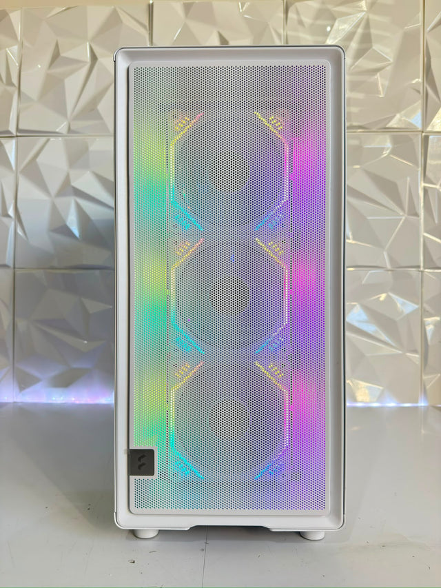 🔥TAX TIME🔥Fractal Design Epoch – RTX 5070 - Ryzen 7-9800X3D – 32GB CL28 - 1TB SSD