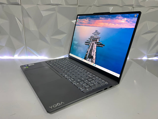 Lenovo Yoga Pro 9i - Ultra 9 - 32GB RAM - RTX 4060 - 1TB - 3.2K OLED - 1Y WTY