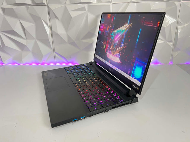 AORUS X15 XC Gaming Laptop – i7-10870H | 32GB | 1TB SSD | RTX 3070 | 240Hz | 3M WTY