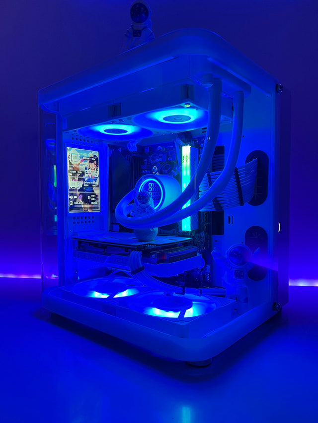 MiniMeg x SNOW 3.0 - RTX 5060 - 5060 Ti - RX 9060 XT - 5070 PC