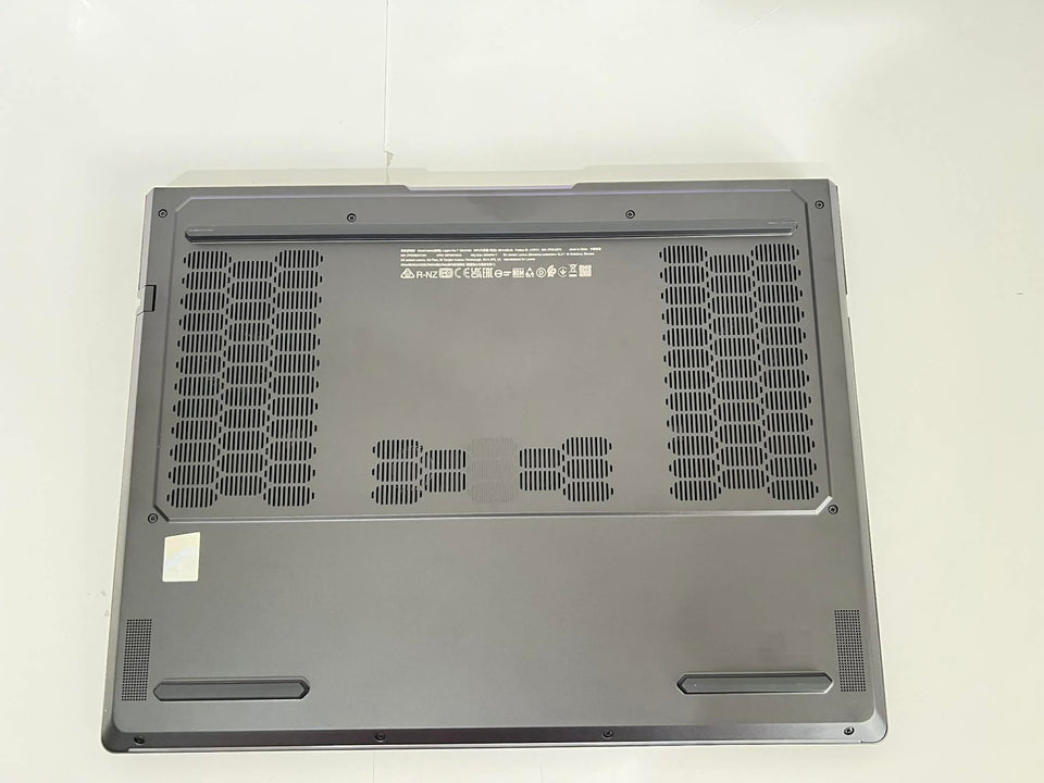 (ETA 12/06) Lenovo Legion Pro 7i – U9 275HX / 64GB DDR5 / 1TB Gen4 / RTX 5070 Ti 12GB / OLED 240Hz