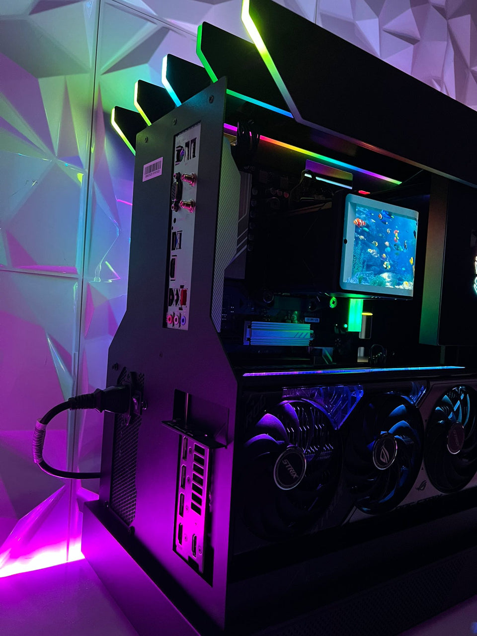 🔥EOFY🔥BLADE CONCEPT PC - ROG RTX 5070 Ti - R7-7800X3D - 32GB RAM - 1TB SSD