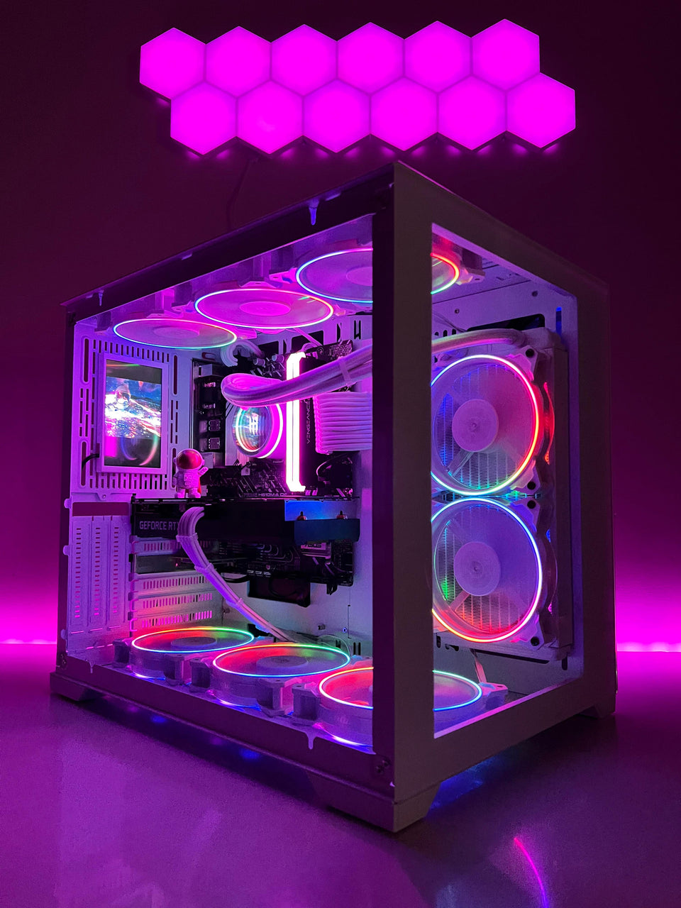 ❄️WINTER SALE❄️SIRIUS FROST - RTX 5060/5060 Ti/RX 9060 XT GAMING PC