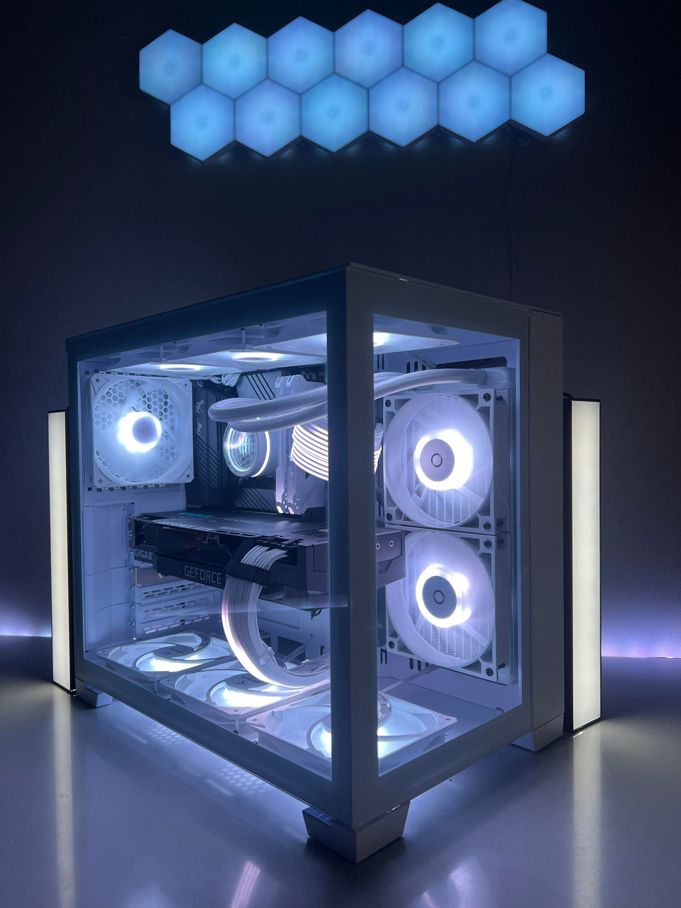 🎄XMAS SALE🎄ETHEREAL PC - RTX 5080 x i7-14700F/i9-14900KF - 32GB DDR5 - 1TB SSD