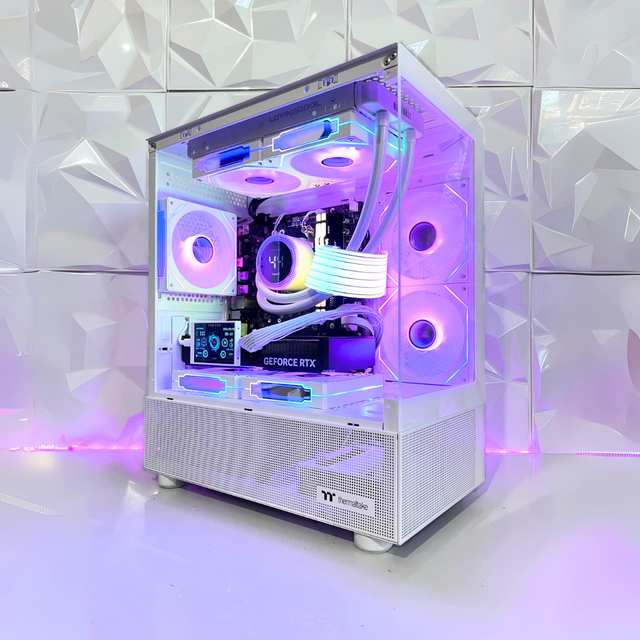 X SNOW 3 PC - RTX 5070/5070 Ti - R5-7500F – 7800X3D - 9800X3D