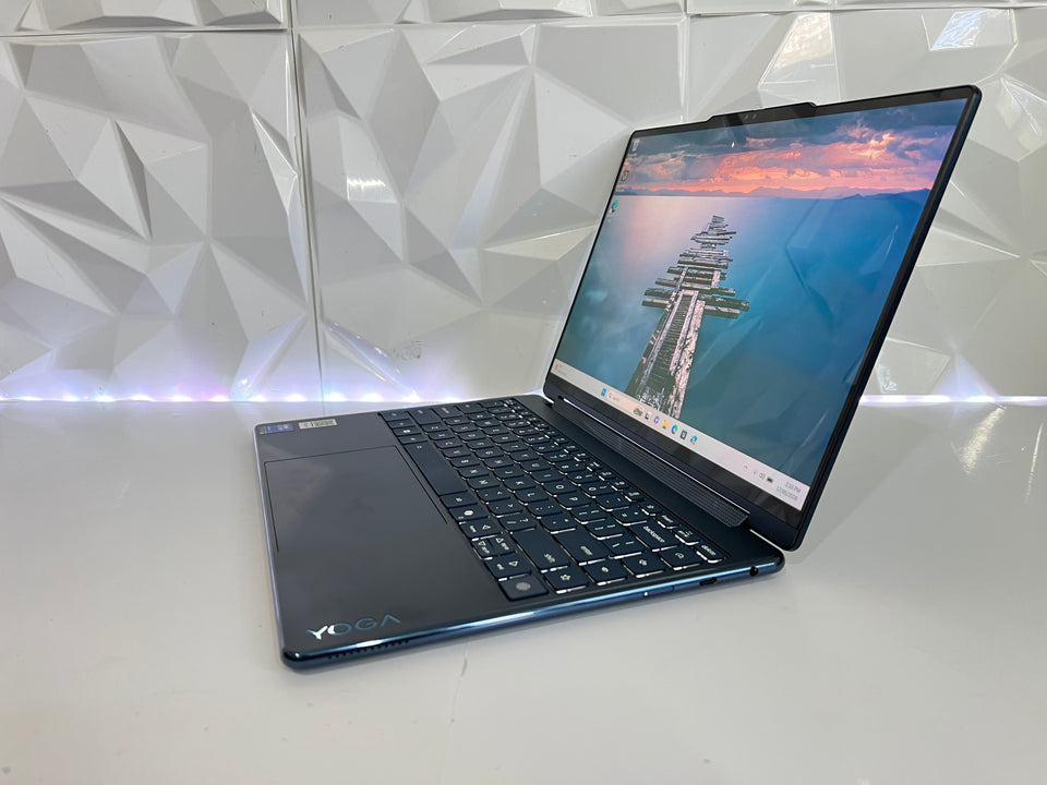 Lenovo Yoga 9i 14' Aura Edition - Ultra 7 258V - 32GB RAM - 1TB SSD - 4K OLED - 1Y WTY