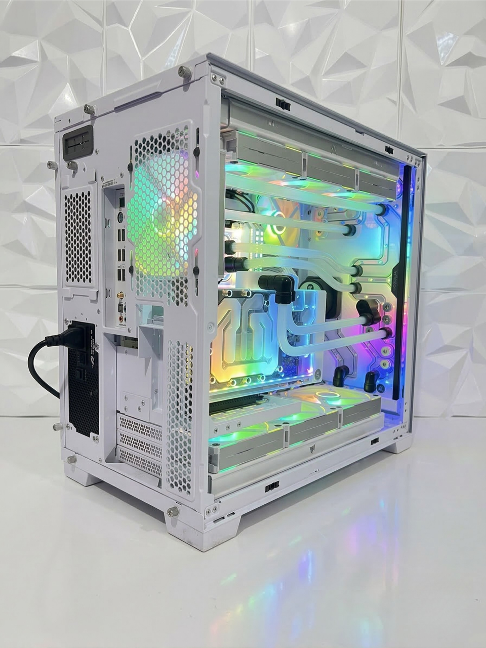 Lian Li Custom Loop PC - ROG RTX 4090 - i9-13900K - 64GB DDR5 - 6TB - Z790 APEX