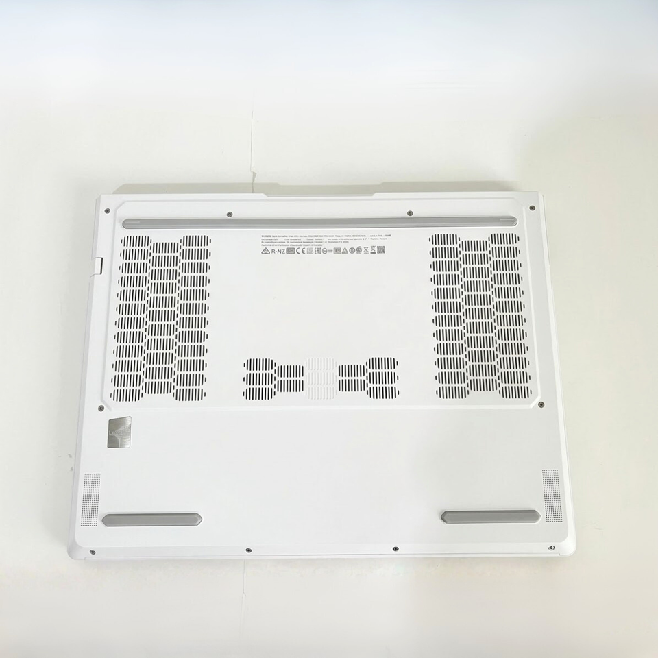 Lenovo Legion Pro 7i – Ultra 9 275HX / 32GB RAM / 1TB SSD / RTX 5070 / OLED 240Hz / 1Y