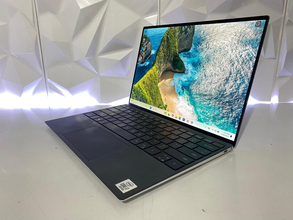 Dell XPS 13 9300 Touch Screen Laptop - i7-1065G7 - 16GB RAM - 512GB SSD - FHD IPS