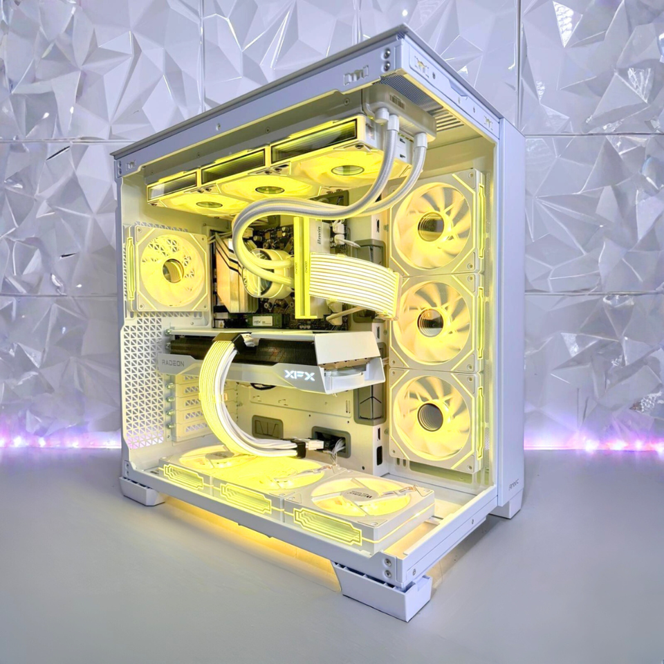 🈹MAY SPECIAL🈹CRYSTAL XL PC - RTX 5070 Ti - RYZEN 7-9800X3D - 32GB - 1TB