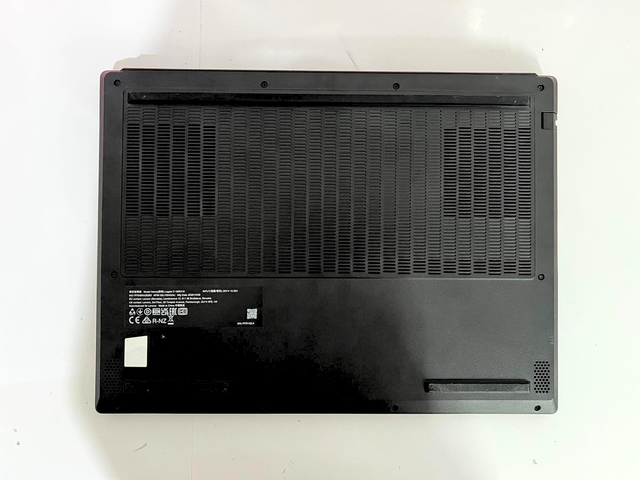 Lenovo Legion 5i – i9-14900HX / 32GB RAM / 1TB SSD / RTX 5070 / OLED / 1Y
