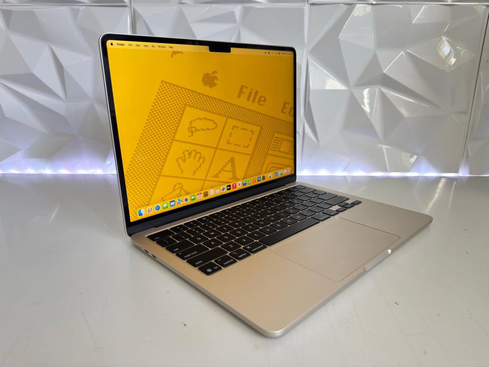 🔥BLACK FRIDAY🔥Macbook Air 13 2025 - M4 CPU - 16GB RAM - 256GB SSD - 4 Cycles