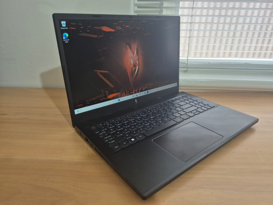 Acer Nitro V 15 - Intel Core i5-13420H - 32GB RAM - 512GB SSD - RTX 4050 - 144Hz