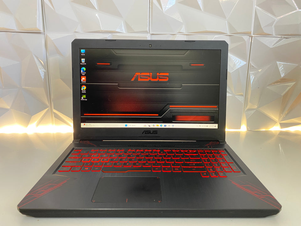 Asus Tuf Gaming Laptop - i7-8750H - 32GB RAM - 128GB SSD/1TB - GTX 1050
