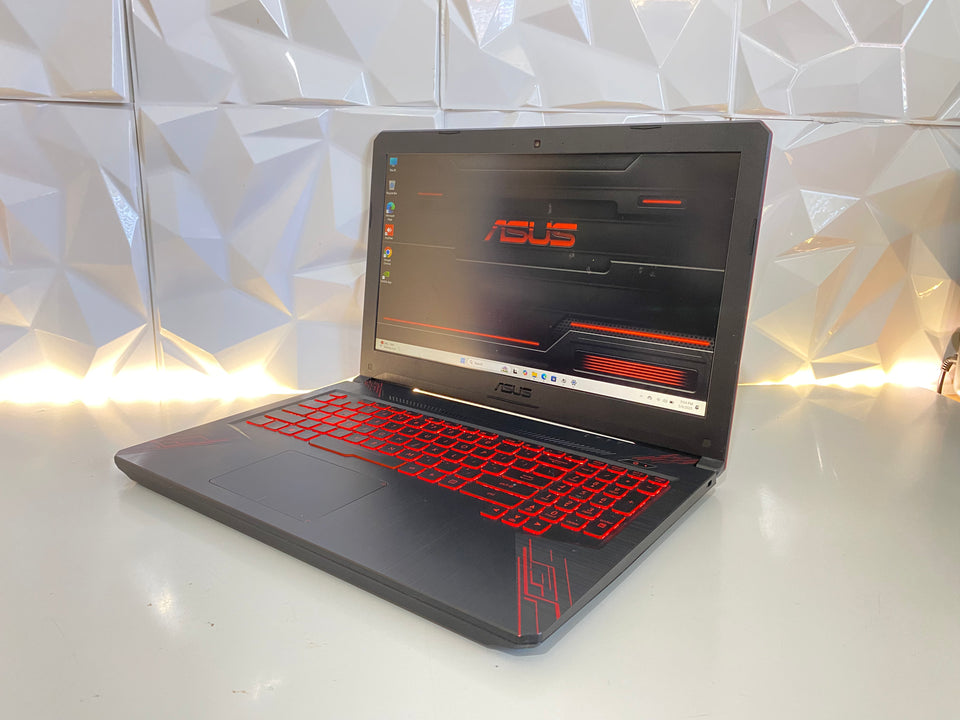 Asus Tuf Gaming Laptop - i7-8750H - 32GB RAM - 128GB SSD/1TB - GTX 1050