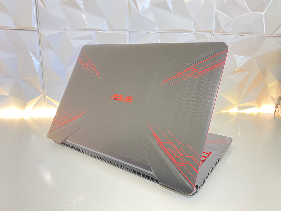 Asus Tuf Gaming Laptop - i7-8750H - 32GB RAM - 128GB SSD/1TB - GTX 1050